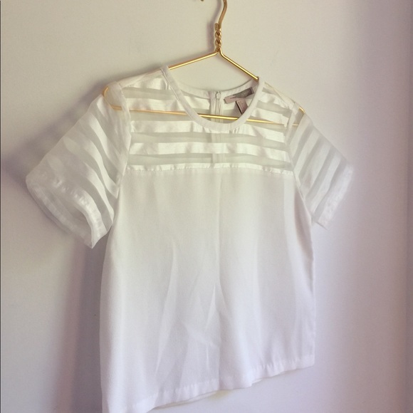 NEW Beautiful minimalist white top blouse - Picture 5 of 5
